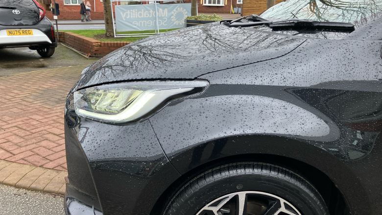 Toyota Yaris 1.5 Hybrid Design 5dr CVT Hybrid Hatchback